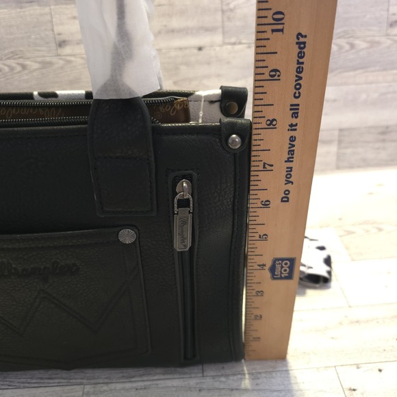 Wrangler Cow Print Concealed Carry Western Tote Crossbody Handbag - Picture 14 of 16